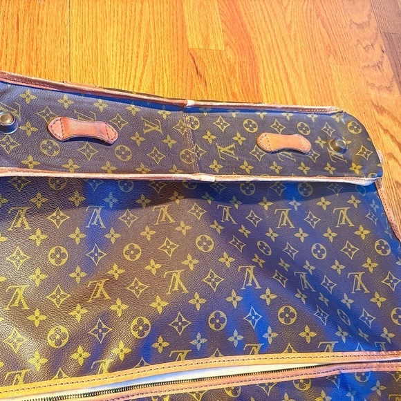 LOUIS VUITTON 1960s Vintage Suitcase Bag  | Great for Dresses & Suits π€©πβ - Picture 12 of 15